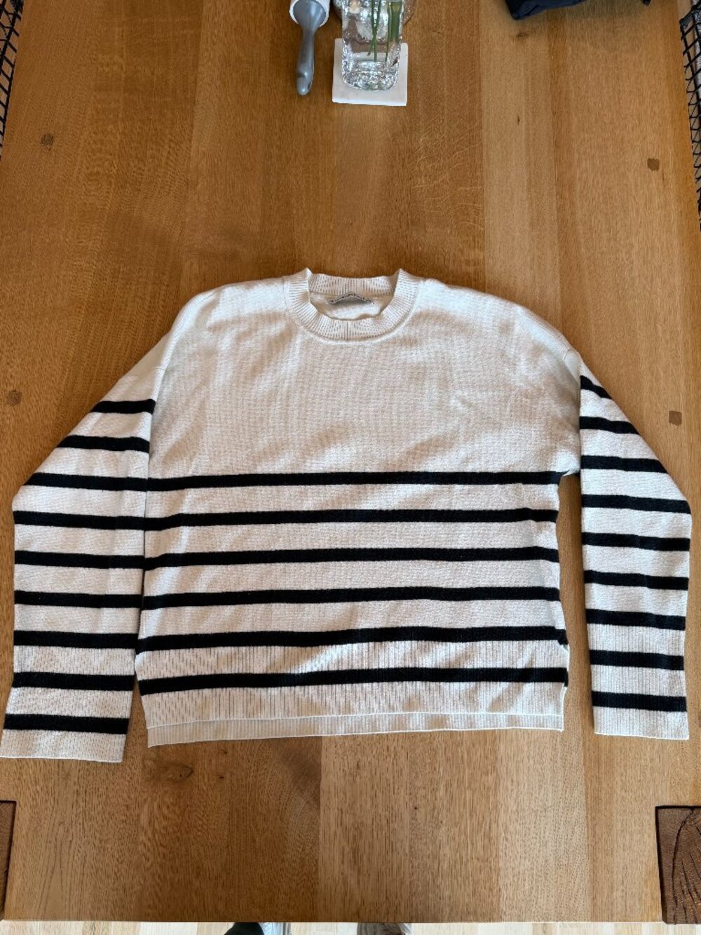Abercrombie & Fitch Black & Cream Striped Sweater Size Small